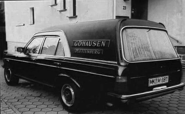 Die Historie unserer Bestattungsfahrzeuge – Göhausen & Co. GmbH